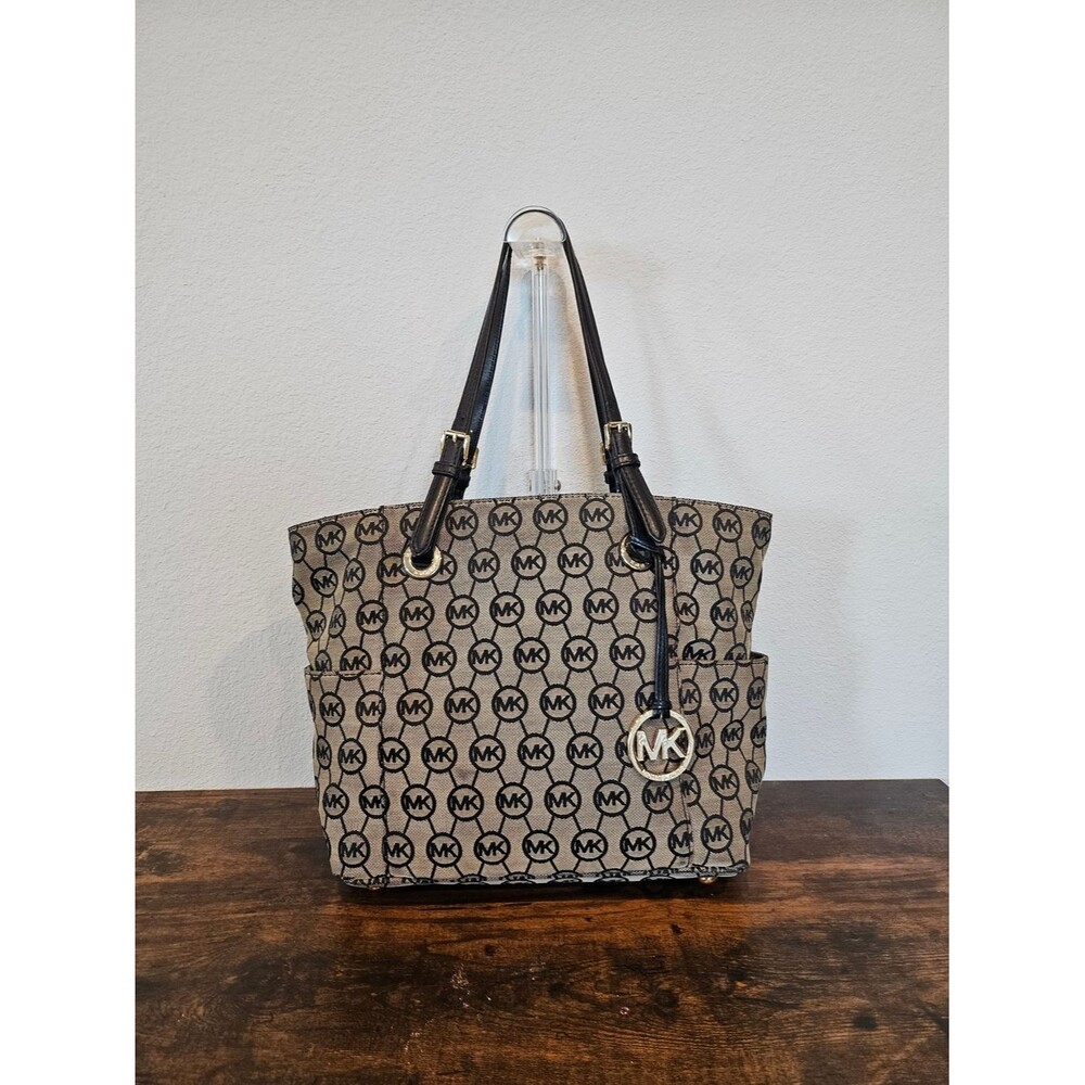 Michael Kors Jet Set Logo Tote